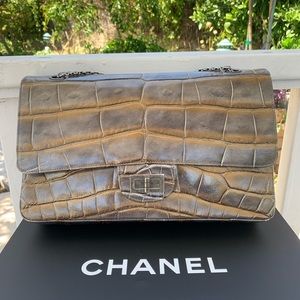 CHANEL Matte Alligator Reissue 2.55 227 Flap Bag